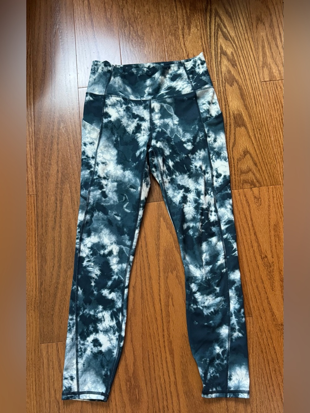 Fabletics PureLuxe Blue White Tie-Dye Leggings with Pockets Sz Small